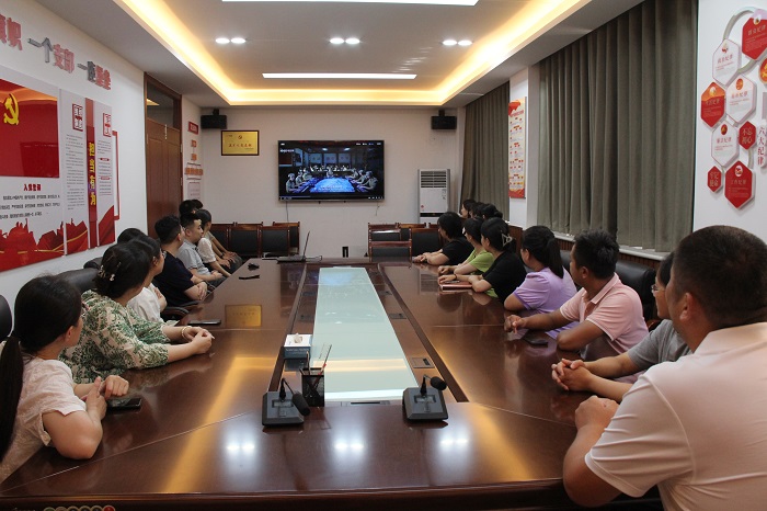 東方中石1.jpg 東方中石1.jpg